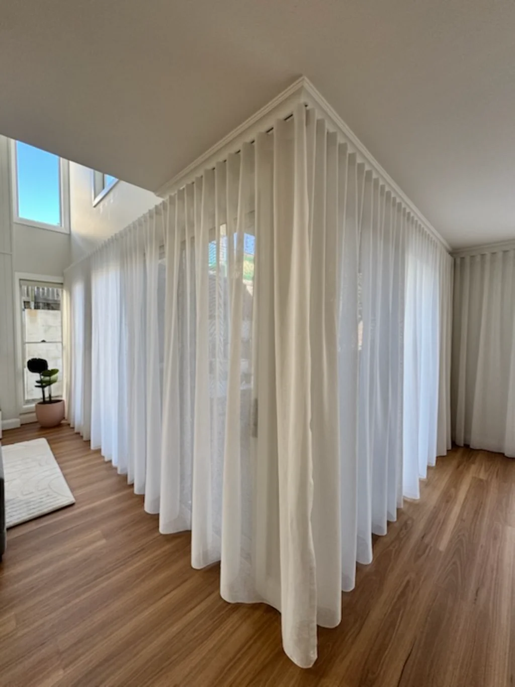 curtain-sfold-sheer-corner-lounge-Aspley-1-1 — Curtains sfold sheer — lounge — curtains