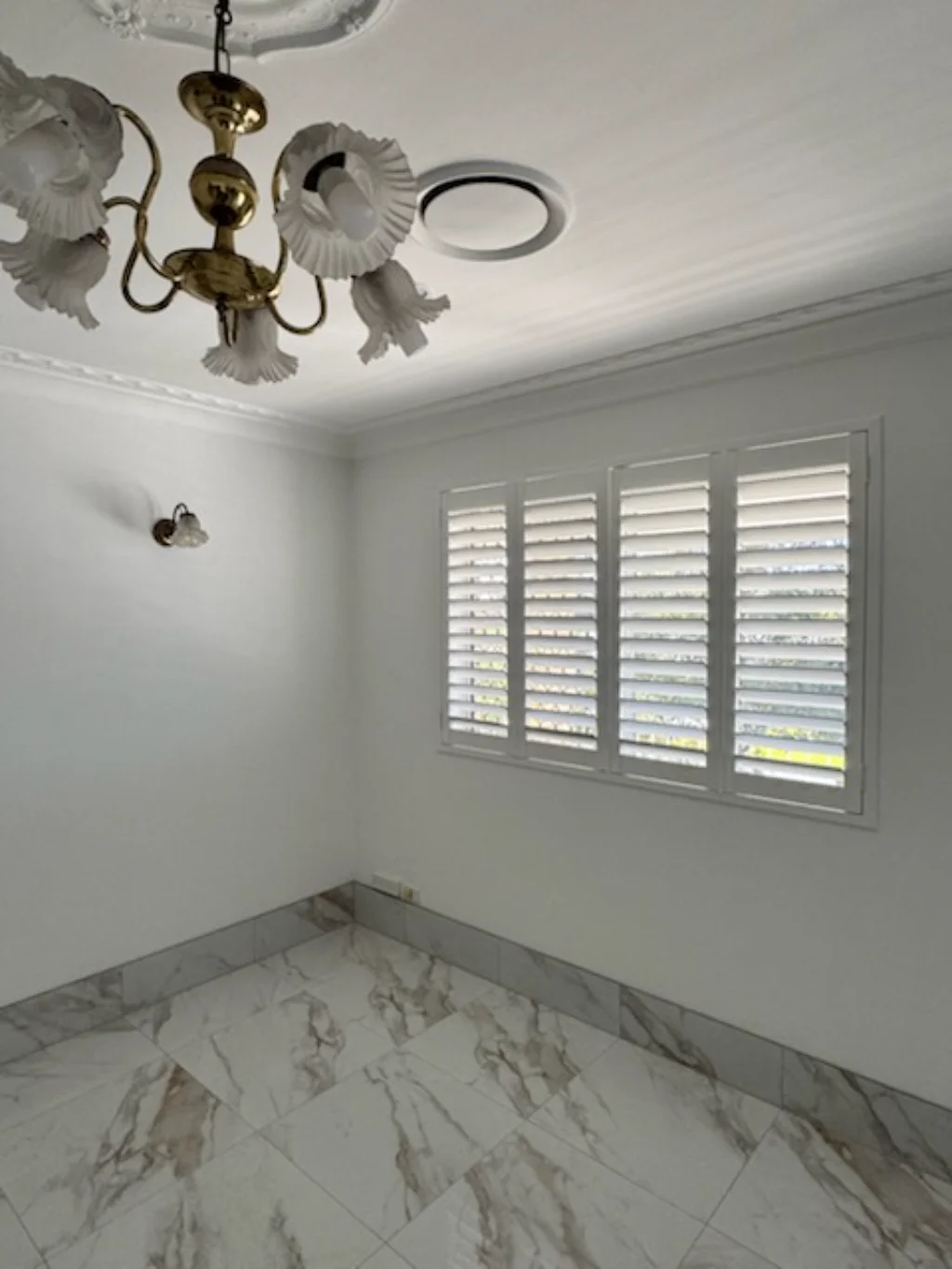 shutter-hinged-dining-aspley-four-4 — Shutter Hinged — dining — shutters