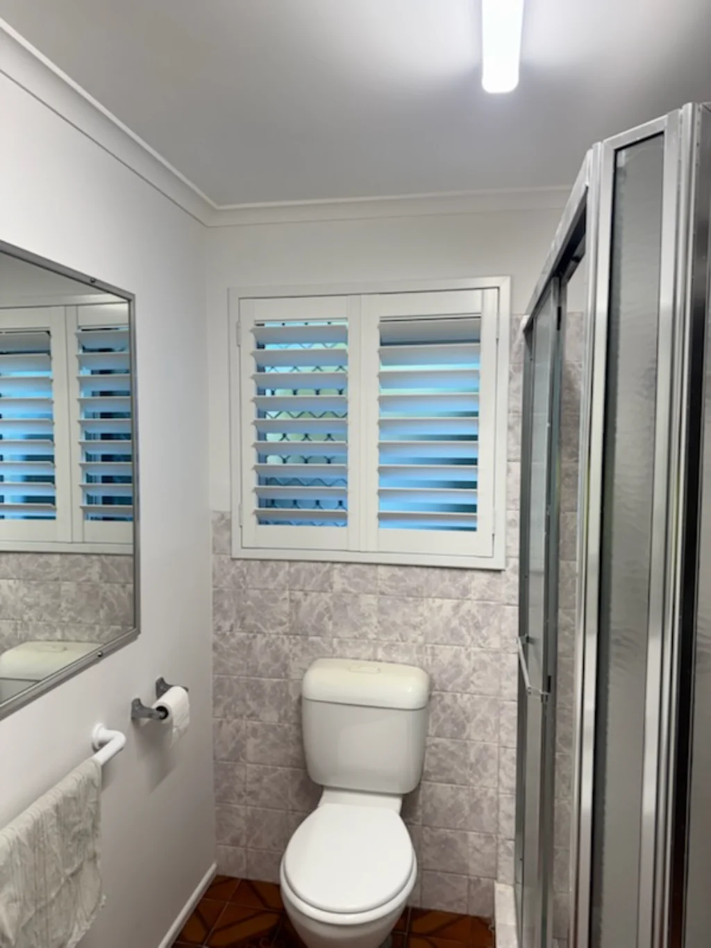 shutter-hinged-ensuite-Aspley-2-1 — Shutter Hinged — ensuite — shutters