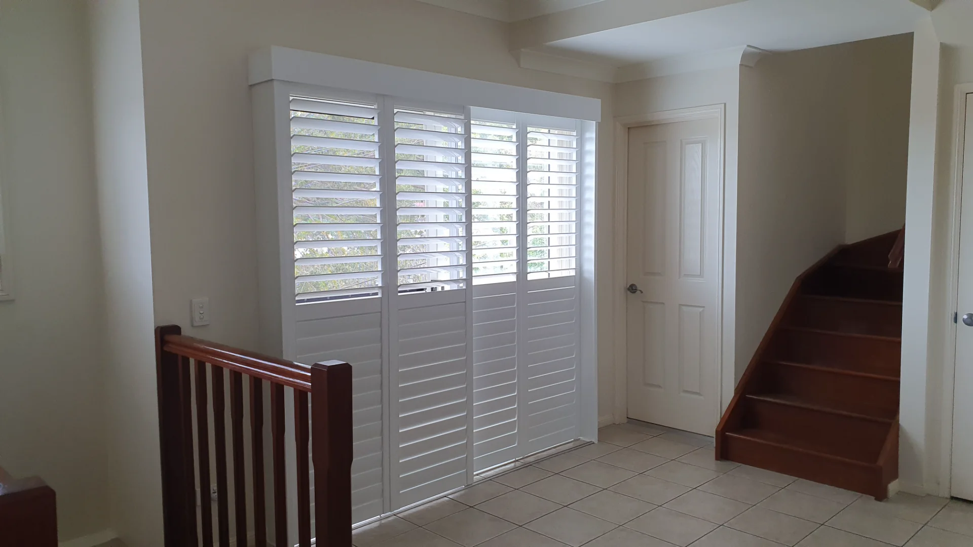 sliding-shutters-brisbane-living-room-1 — Shutter Sliding FF-BB — living — shutters