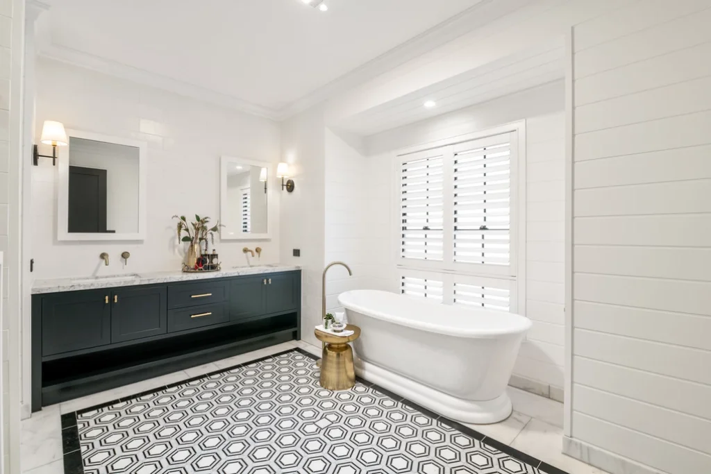 tier-on-tier-shutters-bathroom-camp-hill-1 — Shutter Hinged Tier on Tier — bathroom — shutters